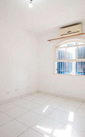 Casa à venda com 160m², 3 quartos e 2 vagas Casa à venda com 160m², 3 quartos e 2 vagasSuite