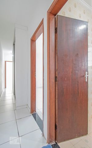 Casa à venda com 160m², 3 quartos e 2 vagas Casa à venda com 160m², 3 quartos e 2 vagasCorredor dos Quartos