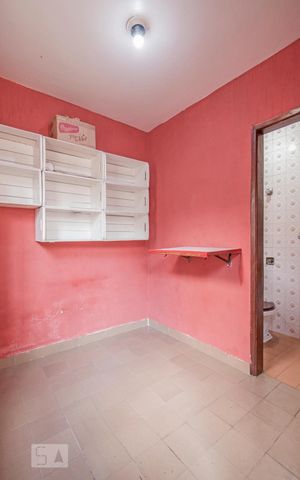 Casa à venda com 160m², 3 quartos e 2 vagas Casa à venda com 160m², 3 quartos e 2 vagasSuite de Serviço