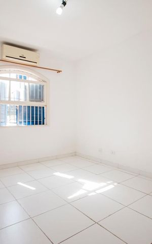 Casa à venda com 160m², 3 quartos e 2 vagas Casa à venda com 160m², 3 quartos e 2 vagasSuite
