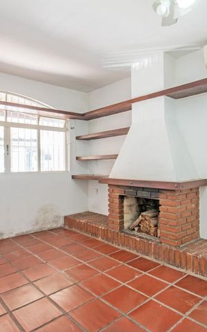 Casa à venda com 160m², 3 quartos e 2 vagas Casa à venda com 160m², 3 quartos e 2 vagas Sala