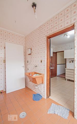 Casa à venda com 160m², 3 quartos e 2 vagas Casa à venda com 160m², 3 quartos e 2 vagasLavanderia