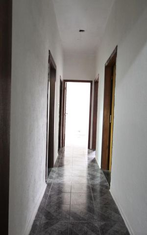 Casa para alugar com 460m², 4 quartos e 2 vagasCorredor