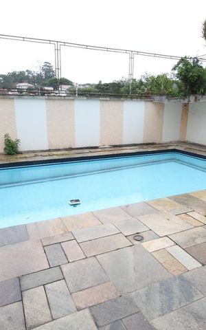 Casa para alugar com 460m², 4 quartos e 2 vagasPiscina