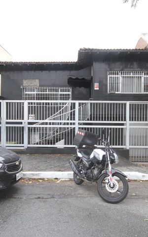Casa para alugar com 460m², 4 quartos e 2 vagasFachada