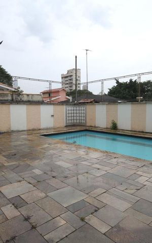 Casa para alugar com 460m², 4 quartos e 2 vagasPiscina