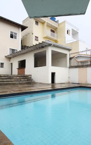 Casa para alugar com 460m², 4 quartos e 2 vagasPiscina