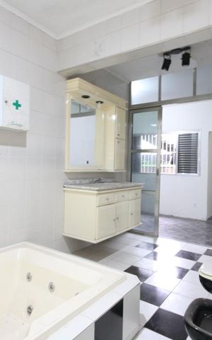 Casa para alugar com 460m², 4 quartos e 2 vagasSuíte