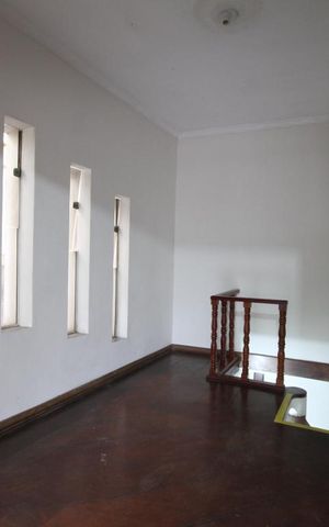 Casa para alugar com 460m², 4 quartos e 2 vagasSala