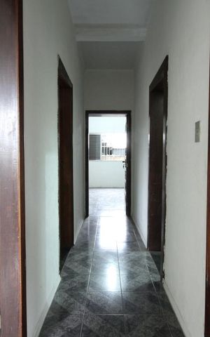 Casa para alugar com 460m², 4 quartos e 2 vagasCorredor