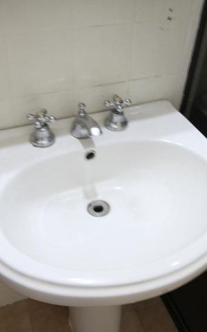 Casa para alugar com 460m², 4 quartos e 2 vagasBanheiro