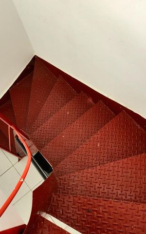 Studio para alugar com 50m², 1 quarto e 1 vagaEscada