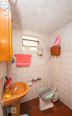 Casa à venda com 160m², 5 quartos e 3 vagasBanheiro