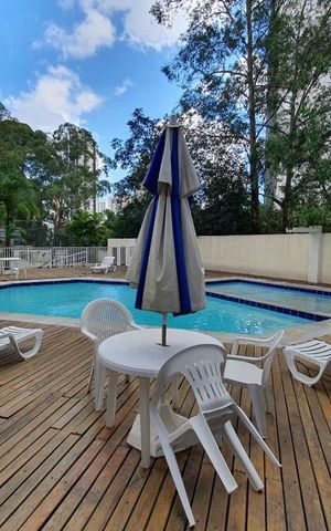 Apartamento para alugar com 140m², 3 quartos e 3 vagas Apartamento para alugar com 140m², 3 quartos e 3 vagasÁrea comum - Piscina