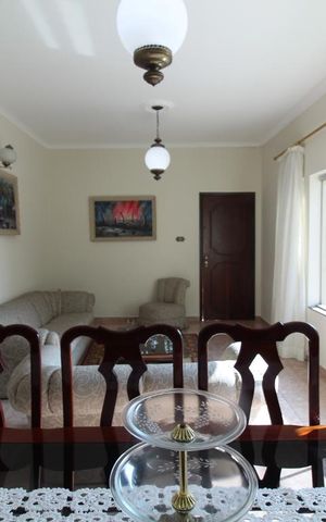 Casa à venda com 500m², 3 quartos e 7 vagasSala