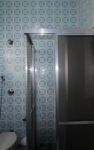 Casa à venda com 500m², 3 quartos e 7 vagasBanheiro 2 social