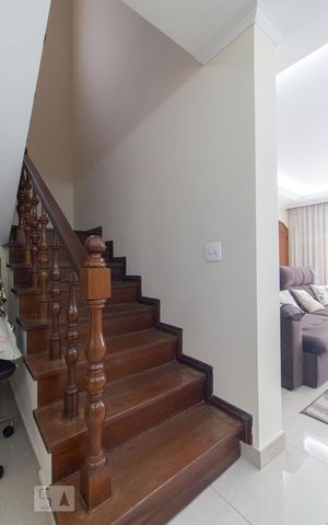 Casa à venda com 350m², 3 quartos e 4 vagas Casa à venda com 350m², 3 quartos e 4 vagasBanheiro