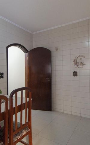 Casa à venda com 350m², 3 quartos e 4 vagas Casa à venda com 350m², 3 quartos e 4 vagasCozinha