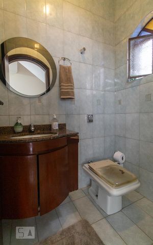Casa à venda com 350m², 3 quartos e 4 vagas Casa à venda com 350m², 3 quartos e 4 vagasBanheiro