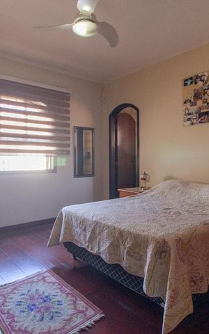 Casa à venda com 350m², 3 quartos e 4 vagas Casa à venda com 350m², 3 quartos e 4 vagasQuarto 3
