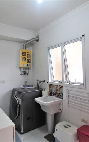 Casa à venda com 240m², 4 quartos e 3 vagasÁrea serviço