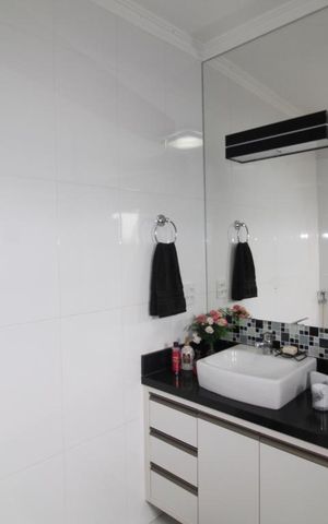 Casa à venda com 240m², 4 quartos e 3 vagasBanheiro 2 suite