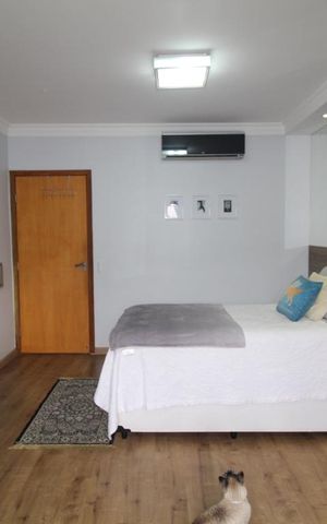 Casa à venda com 240m², 4 quartos e 3 vagasQuarto 2 suite