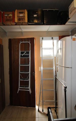 Casa à venda com 240m², 4 quartos e 3 vagasQuarto serviço