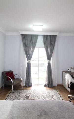 Casa à venda com 240m², 4 quartos e 3 vagasQuarto 2 suite