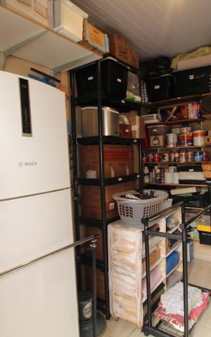 Casa à venda com 240m², 4 quartos e 3 vagasQuarto serviço