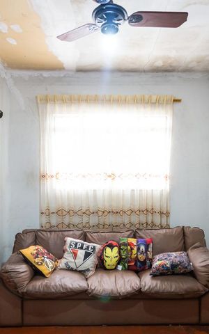 Casa à venda com 400m², 8 quartos e 4 vagas Casa à venda com 400m², 8 quartos e 4 vagasSala Casa 1