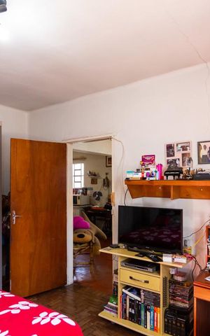 Casa à venda com 400m², 8 quartos e 4 vagas Casa à venda com 400m², 8 quartos e 4 vagasQuarto 1