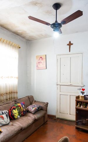 Casa à venda com 400m², 8 quartos e 4 vagas Casa à venda com 400m², 8 quartos e 4 vagasSala Casa 1