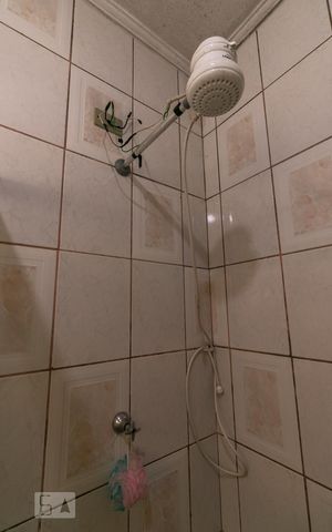 Casa à venda com 80m², 2 quartos e sem vagaBanheiro