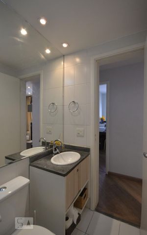 Apartamento à venda com 67m², 3 quartos e 1 vaga Apartamento à venda com 67m², 3 quartos e 1 vagaBanheiro Social