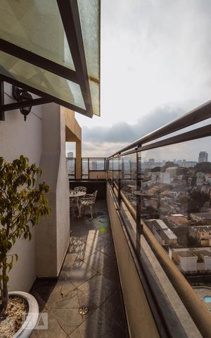 Apartamento à venda com 281m², 4 quartos e 2 vagas Apartamento à venda com 281m², 4 quartos e 2 vagasVaranda Gourmet