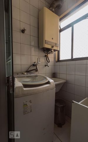 Apartamento à venda com 281m², 4 quartos e 2 vagas Apartamento à venda com 281m², 4 quartos e 2 vagasÁrea de Serviço