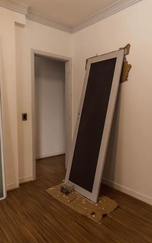 Apartamento à venda com 281m², 4 quartos e 2 vagas Apartamento à venda com 281m², 4 quartos e 2 vagasSala de Estar