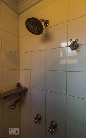 Apartamento à venda com 281m², 4 quartos e 2 vagas Apartamento à venda com 281m², 4 quartos e 2 vagasBanheiro da Suíte 2