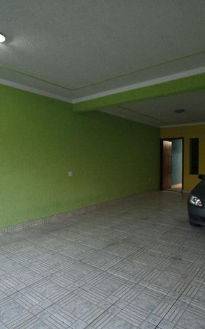 Casa à venda com 371m², 2 quartos e 4 vagas Casa à venda com 371m², 2 quartos e 4 vagasGaragem
