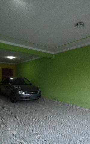 Casa à venda com 371m², 2 quartos e 4 vagas Casa à venda com 371m², 2 quartos e 4 vagasGaragem