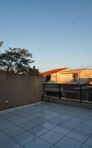 Casa à venda com 371m², 2 quartos e 4 vagas Casa à venda com 371m², 2 quartos e 4 vagasVaranda da suíte 2
