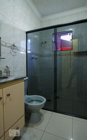 Casa à venda com 371m², 2 quartos e 4 vagas Casa à venda com 371m², 2 quartos e 4 vagasBanheiro social