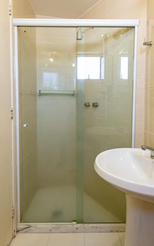 Apartamento à venda com 74m², 2 quartos e 1 vaga Apartamento à venda com 74m², 2 quartos e 1 vagaBanheiro da Suíte
