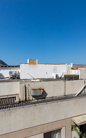 Apartamento à venda com 74m², 2 quartos e 1 vaga Apartamento à venda com 74m², 2 quartos e 1 vagaVista da Varanda da Sala