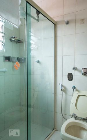 Casa à venda com 161m², 7 quartos e 2 vagasBANHEIRO SUÍTE QUARTO 4