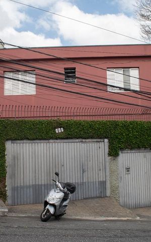 Casa à venda com 161m², 7 quartos e 2 vagasFACHADA