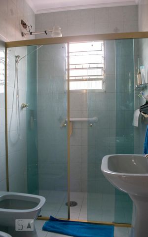 Casa à venda com 161m², 7 quartos e 2 vagasBANHEIRO