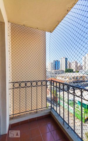 Apartamento para alugar com 60m², 2 quartos e 1 vagavaranda