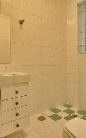 Apartamento à venda com 65m², 1 quarto e sem vagaBanheiro